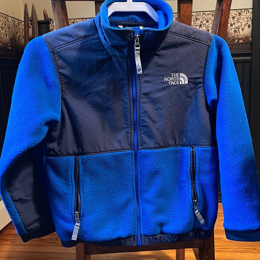 Boys size small North Face Denali